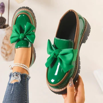 Mocasines con lazo brillante