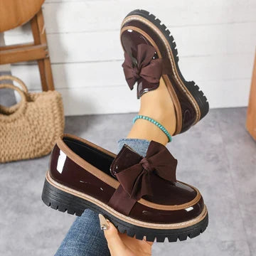 Mocasines con lazo brillante